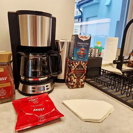 Brand New & High-end 3 Bedrooms 2 Bathrooms بيت للعطل برغن