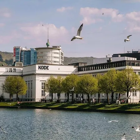 بيت للعطل Brand New & High-end 3 Bedrooms 2 Bathrooms برغن