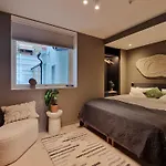 Hébergement de vacances Brand New & High-end 3 Bedrooms 2 Bathrooms *