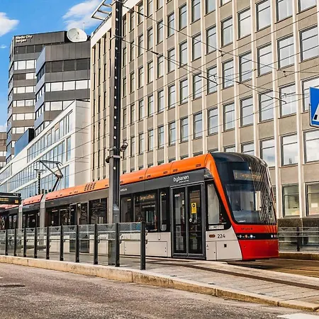 Brand New & High-end 3 Bedrooms 2 Bathrooms *