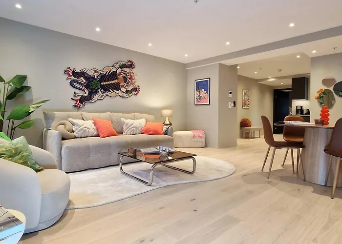 Brand New & High-end 3 Bedrooms 2 Bathrooms * ベルゲン
