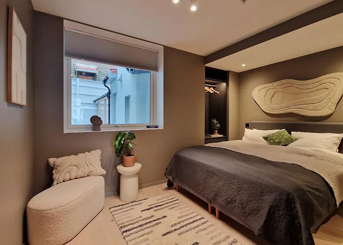 別荘 Brand New & High-end 3 Bedrooms 2 Bathrooms *