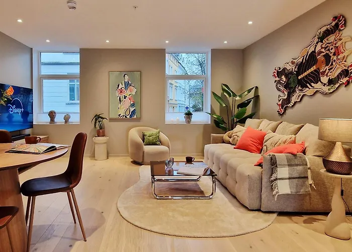Brand New & High-end 3 Bedrooms 2 Bathrooms 別荘 *