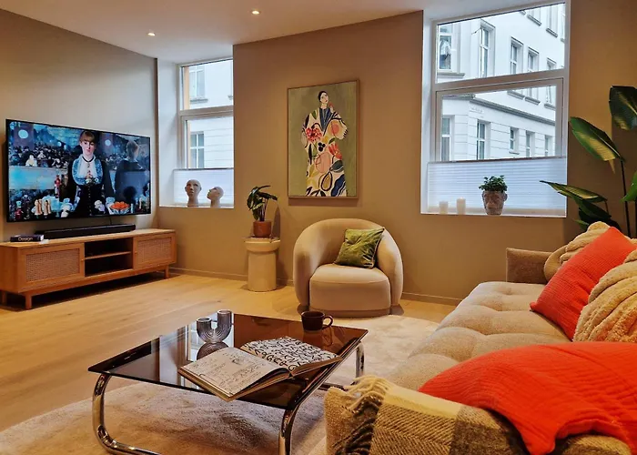 Brand New & High-end 3 Bedrooms 2 Bathrooms Берген