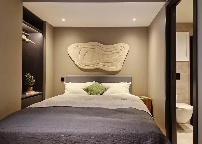 Brand New & High-end 3 Bedrooms 2 Bathrooms Holiday home