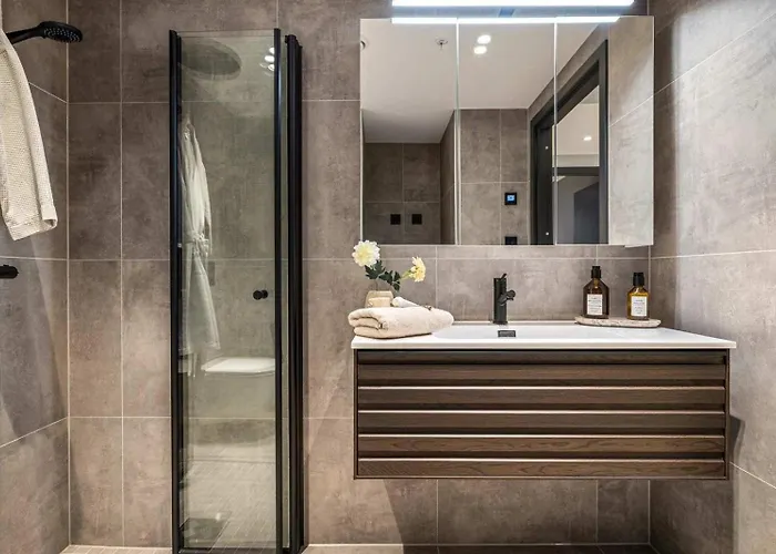 別荘 Brand New & High-end 3 Bedrooms 2 Bathrooms *