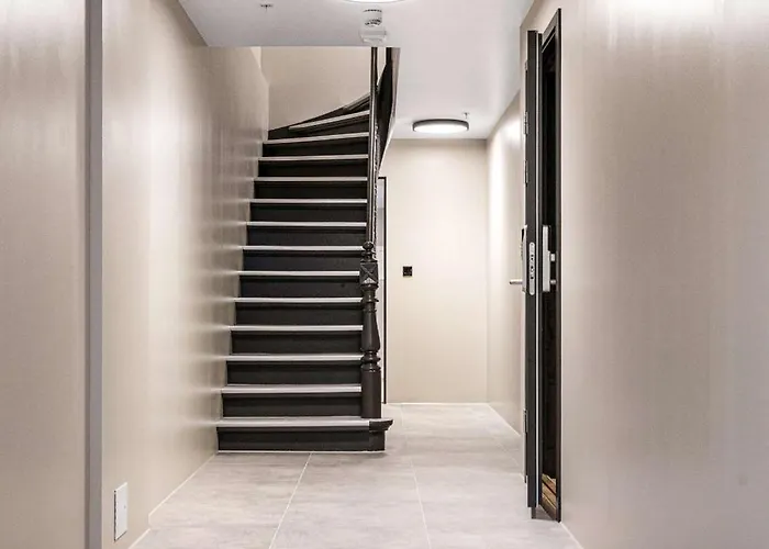 Brand New & High-end 3 Bedrooms 2 Bathrooms 別荘
