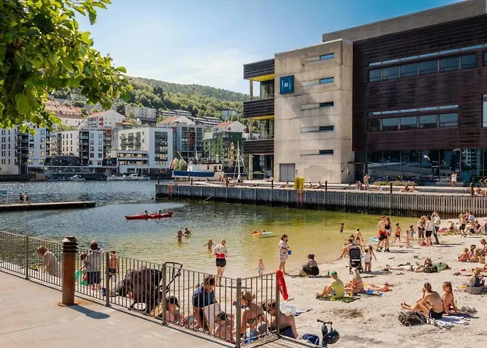 Brand New & High-end 3 Bedrooms 2 Bathrooms Holiday home *