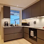 Brand New & High-end 3 Bedrooms 2 Bathrooms * Bergen