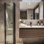 Holiday home Brand New & High-end 3 Bedrooms 2 Bathrooms *