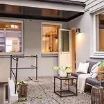 Brand New & High-end 3 Bedrooms 2 Bathrooms