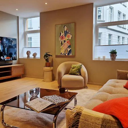 Brand New & High-end 3 Bedrooms 2 Bathrooms Bergen
