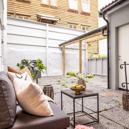 Brand New & High-end 3 Bedrooms 2 Bathrooms * Bergen